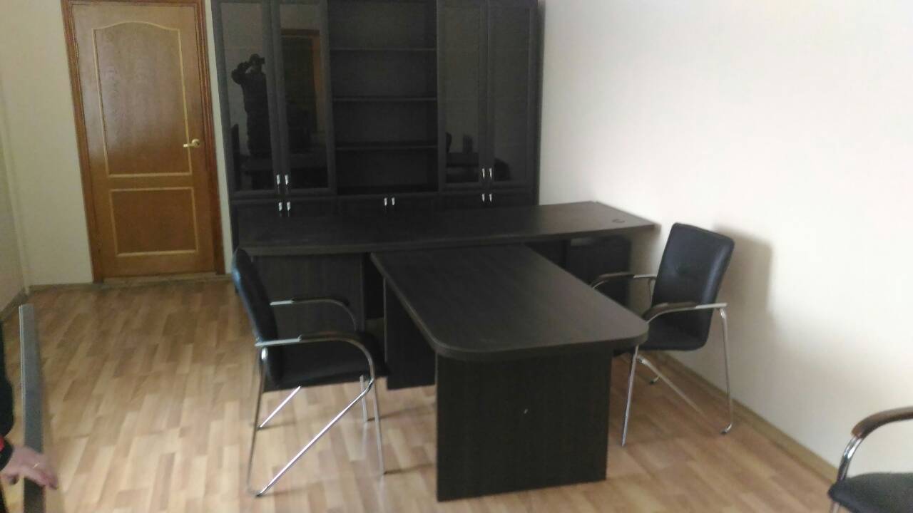 Офисная мебель: столы, стеллажи, шкафы, тумбы. Офис под ключ.